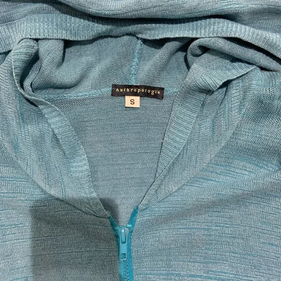 ANTHROPOLOGY BLUE HOODED ZIP SIZE SMALL - Picture 3 of 3
